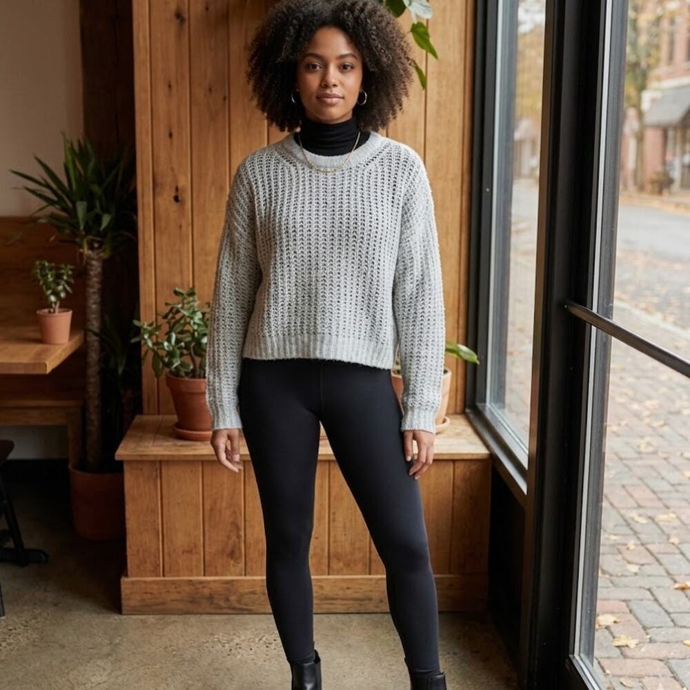NWT Light Grey Chunky Open Knit Boxy Cropped Sweater Size Medium